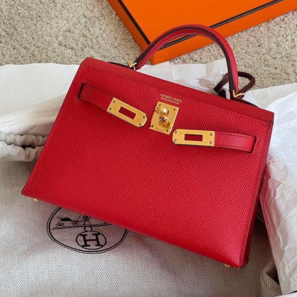 Meet your Posher,  Mia